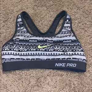 Sports bra